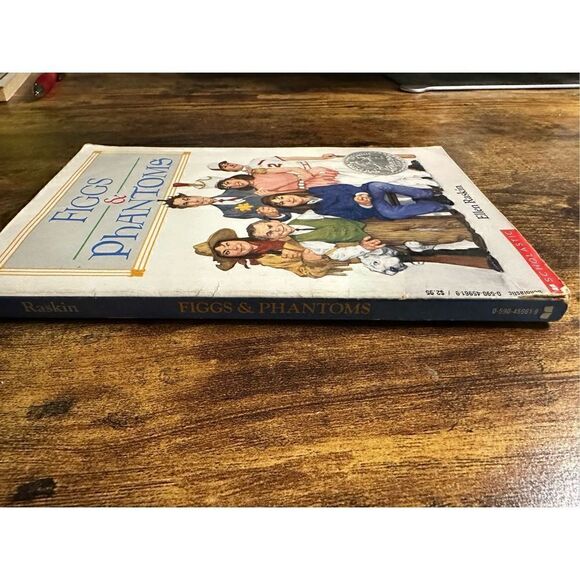 Figgs and Phantoms By Ellen Raskin Kids Paperback Book 1992 First scholastic - Picture 2 of 5